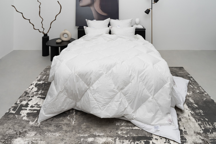 Одеяло стеганое GERMAN GRASS PRIME DOWN GRASS 140х205 всесезонное