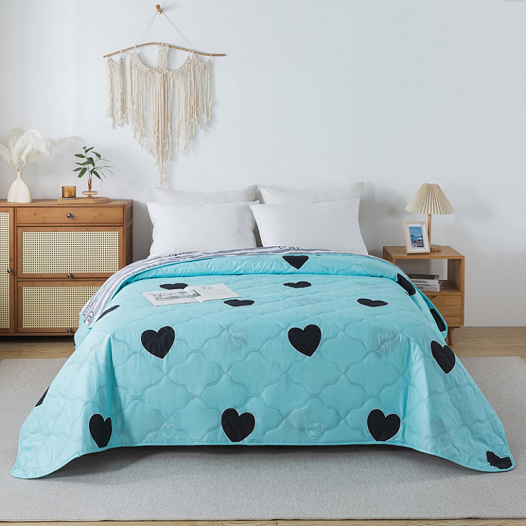 Покрывало стеганое из полисатина TANGO SIESTA Сердечки на голубом 160х220