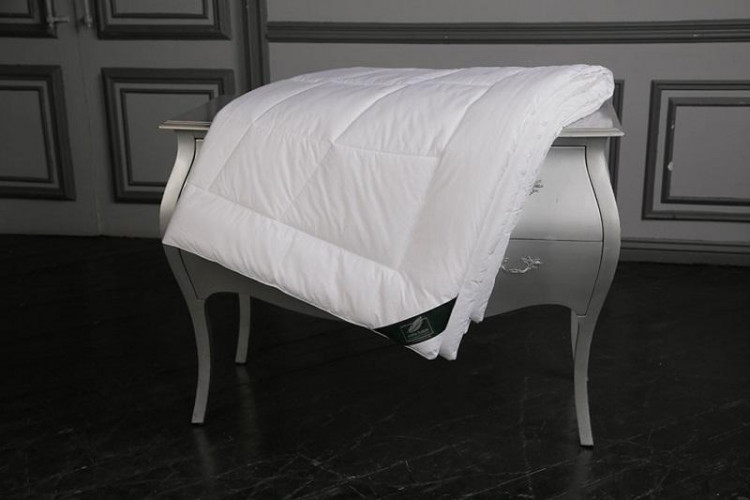 Одеяло стеганое из кукурузного волокна ANNA FLAUM MAIS KOLLEKTION 150х200 легкое