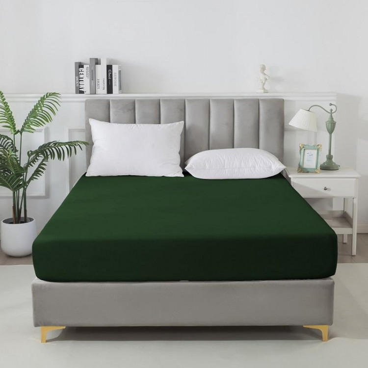 Простыня на резинке сатиновая TANGO Soho темно-зеленая 160х200х30