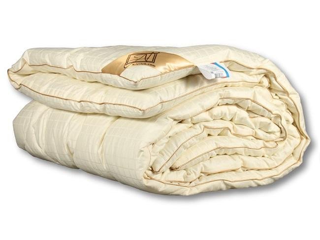 Одеяло стеганое АЛЬВИТЕК МОДЕРАТО-САТИН 400гр 140x205 теплое