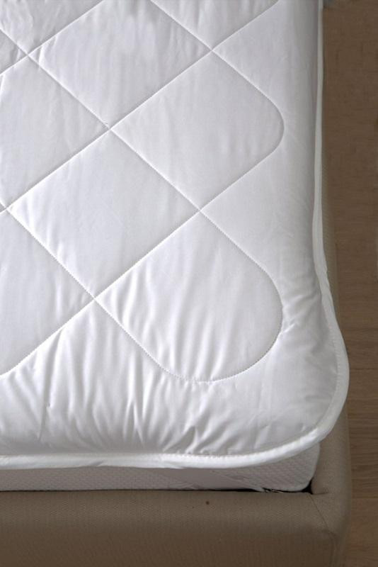 Наматрасник стеганый теплый из шерсти мериноса ANNA FLAUM WARM KOLLEKTION 160х200